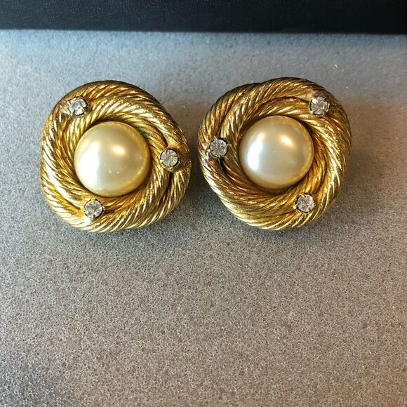 CHANEL Gold Pearl Crystal Accent Statement Earrings w/ Orig Box - Picture 15 of 17